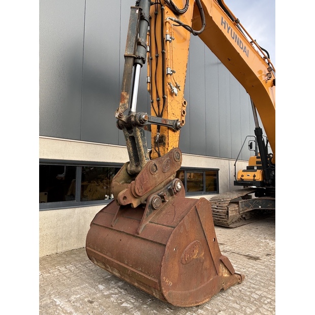 2020 Hyundai HX380L-43474979