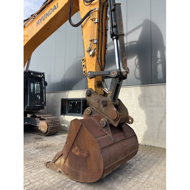 2020 Hyundai HX380L-43474980