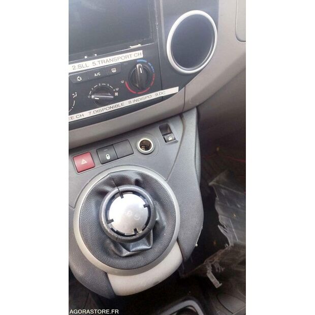 2011 سيتروين BERLINGO-43481802