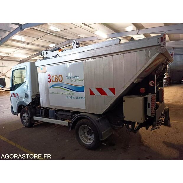 2013 Renault Maxity-43481909