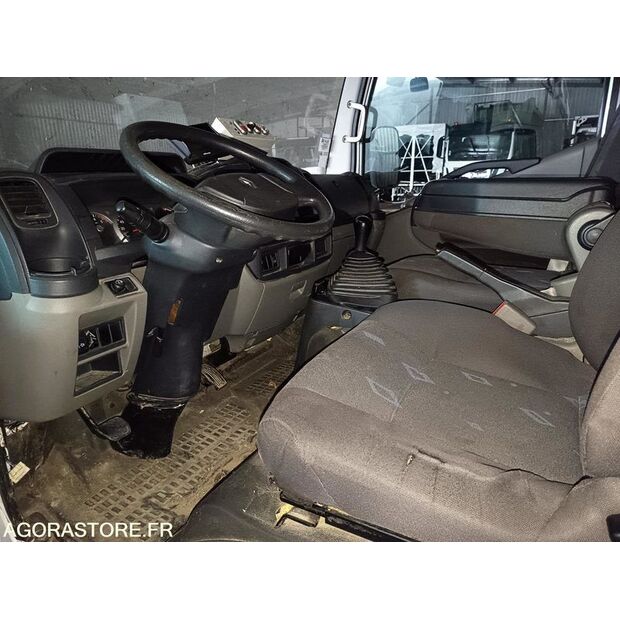 2013 Renault Maxity-43481914