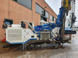 صورة ل معدات الحفر 2011 سويلمك SM8