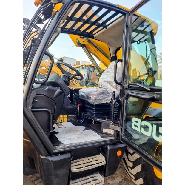 2018 جيه سي بي 540-140-43483896