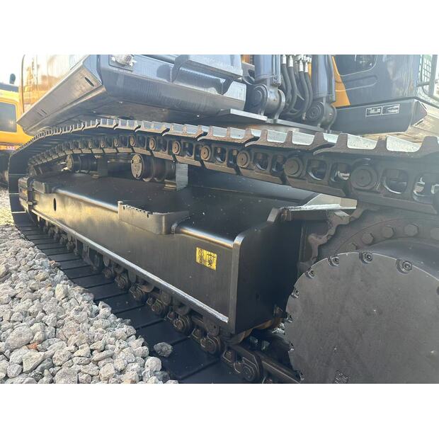 2023 اكس سي ام جي XE305-43484171