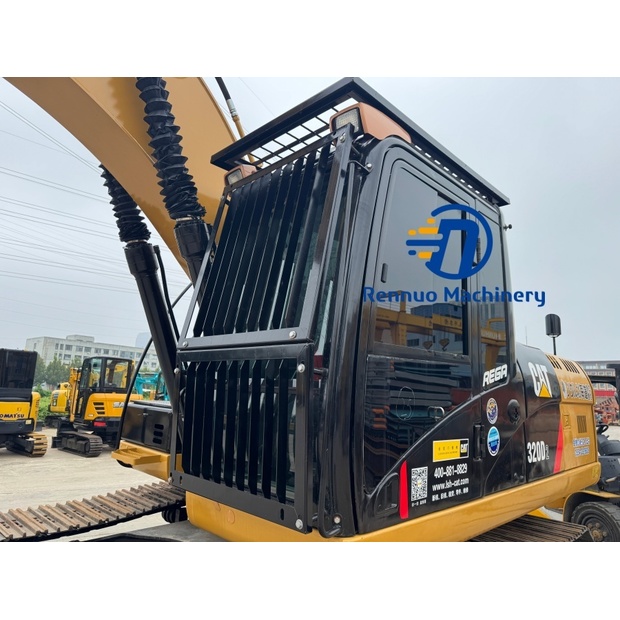 2023 Caterpillar 320D2-43484235