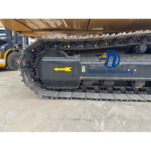 2023 Caterpillar 320D2-43484239