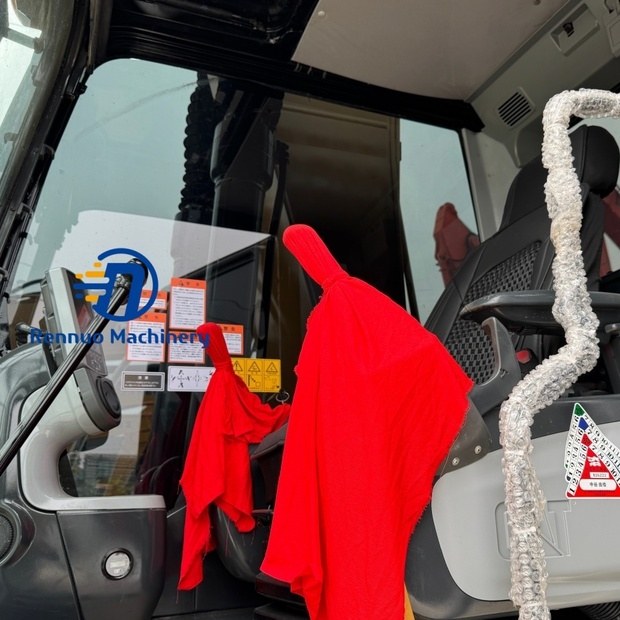 2024 كاتربيلر 320D2L-43484244