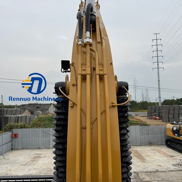 2024 كاتربيلر 320D2L-43484247