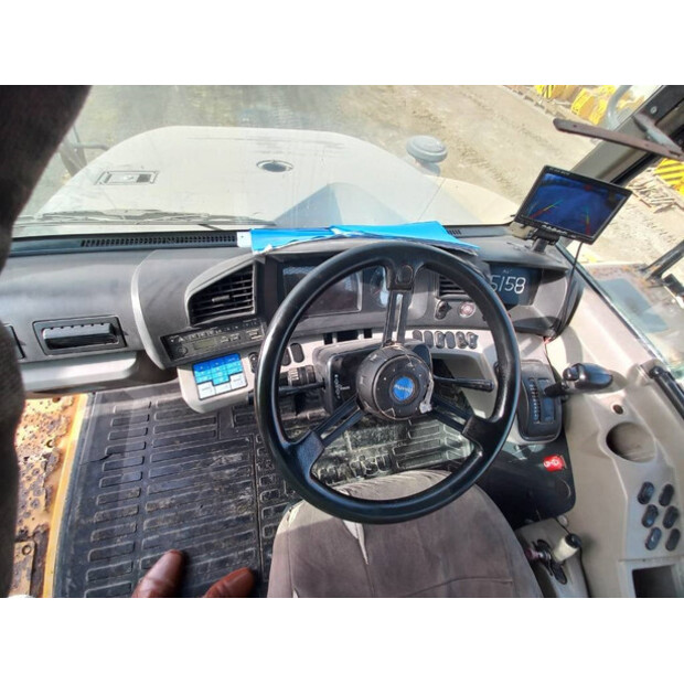 2017 Komatsu HM400-3R-43484589