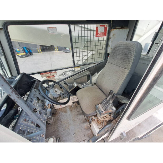 2008 GROVE RT890E-43484629