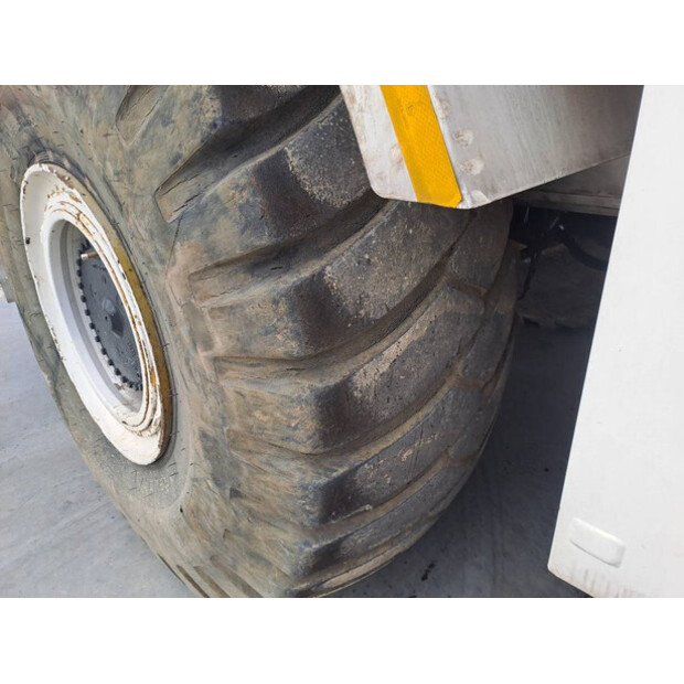 2008 GROVE RT890E-43484640