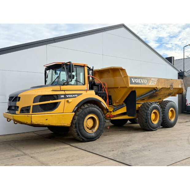 2015 فولفو A30G-43484951