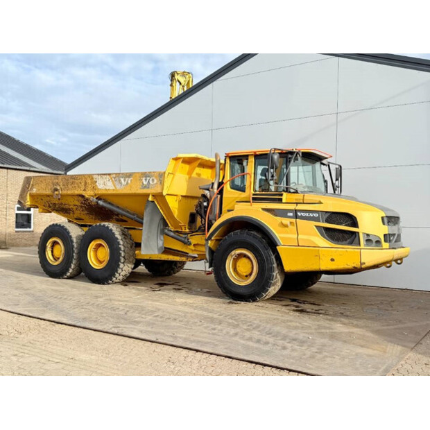 2015 فولفو A30G-43484955