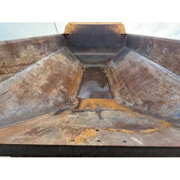 2015 فولفو A30G-43484967