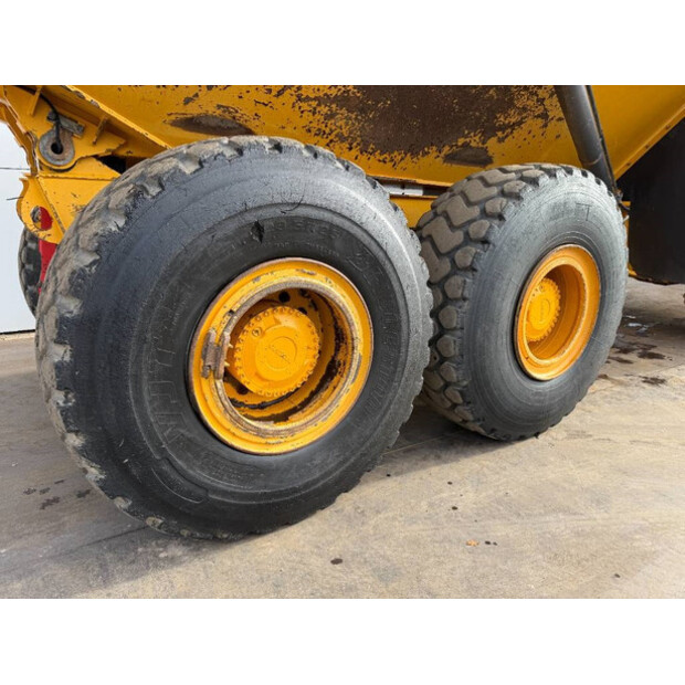 2015 فولفو A30G-43484980