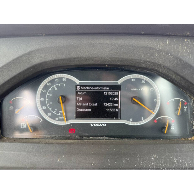 2015 فولفو A30G-43484989