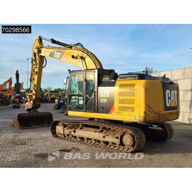 2017 كاتربيلر 323FL-43485402