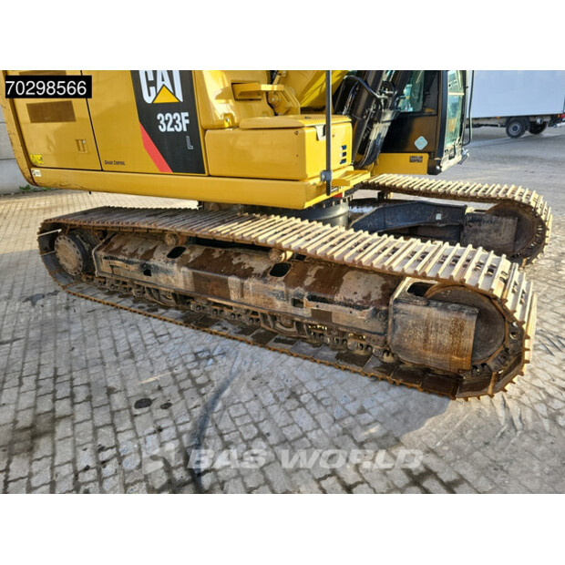 2017 كاتربيلر 323FL-43485427