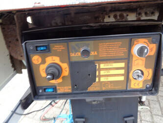 2006-mercedes-benz-axor-1823-1380168-43486153