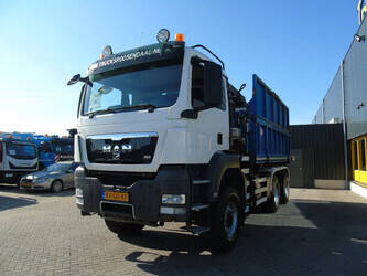 2009-man-others-43486223