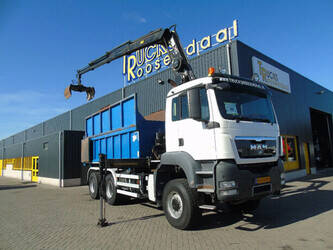 2009-man-others-43486247