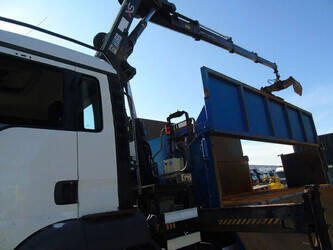 2009-man-others-43486266