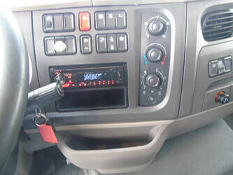 2016-daf-lf-220-1380173-43486386