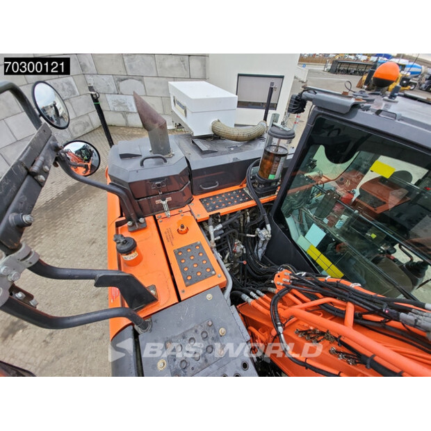 2017 هيتاشى ZX140W-6-43487286