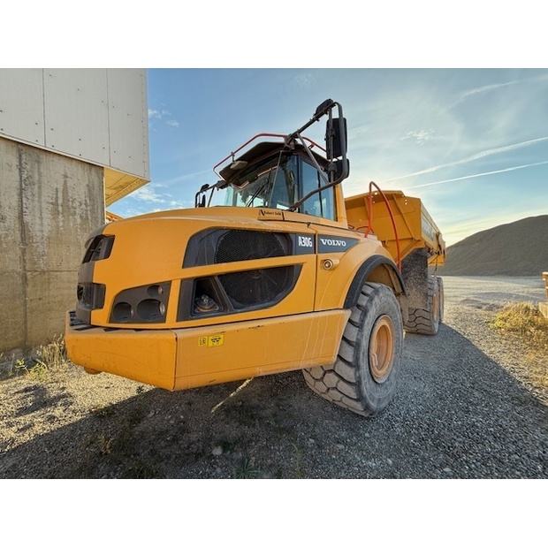 2018 فولفو A30G-43493906