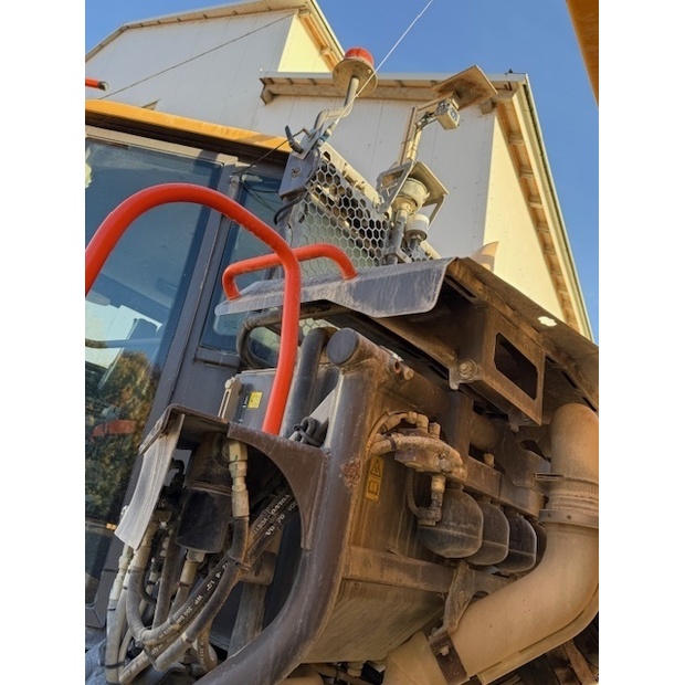 2018 فولفو A30G-43493919