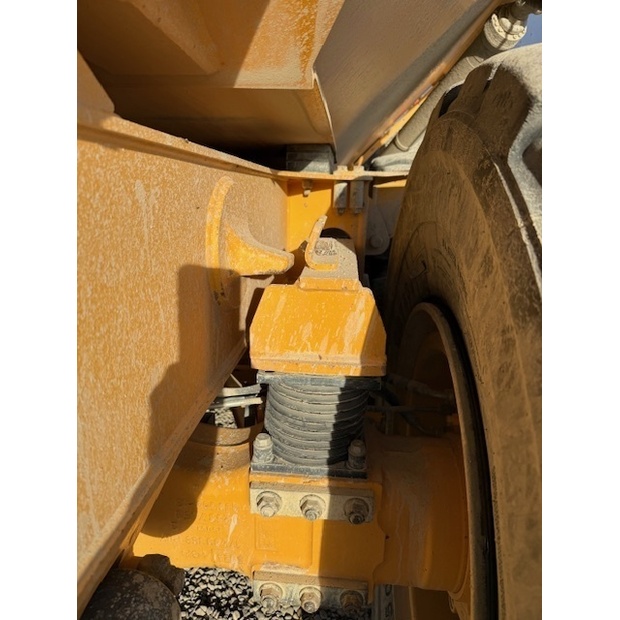 2018 فولفو A30G-43493927