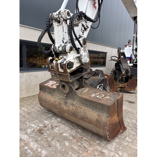 2016 فولفو EW210D-43494084