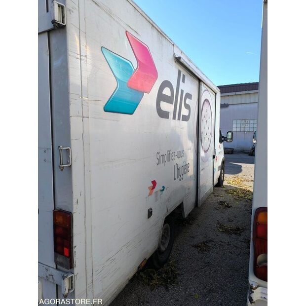 2010 Renault Master-43501426
