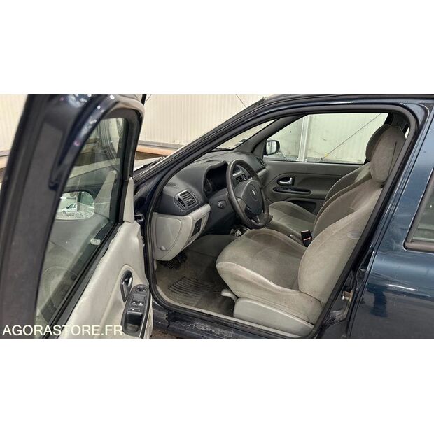 2005 Renault Clio-43501878