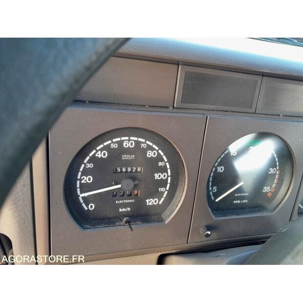 1996 ايفكو 130E23-43502001