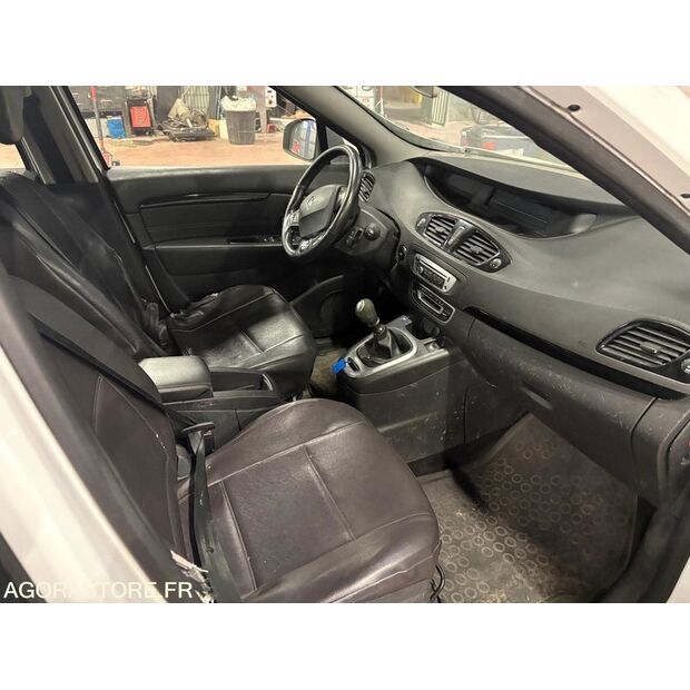 2016 Renault Megane-43502726