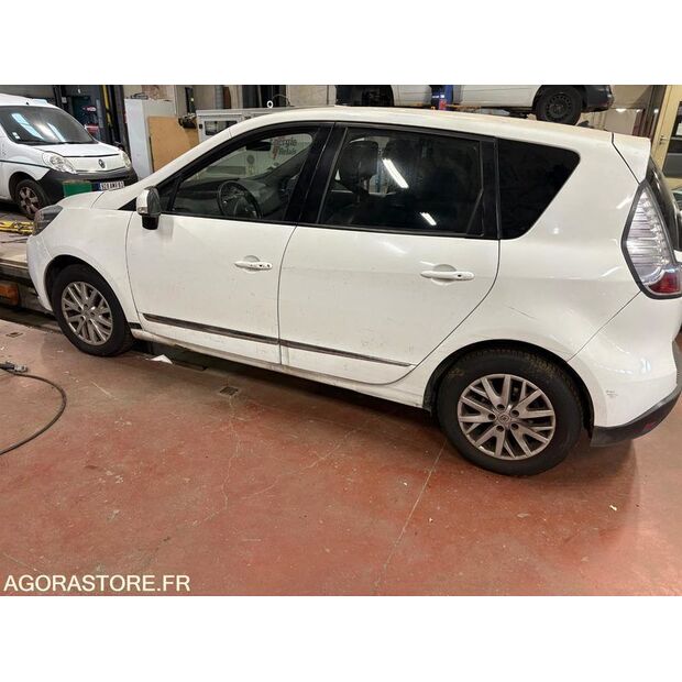 2016 Renault Megane-43502727