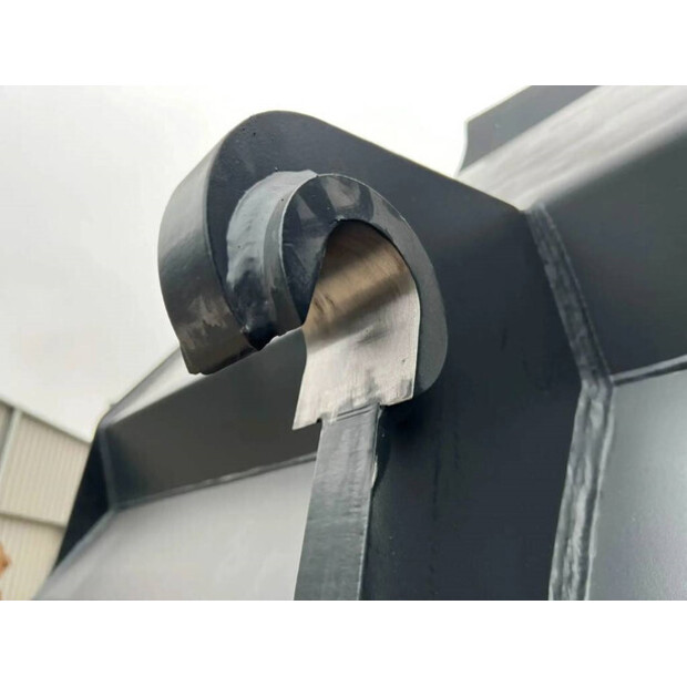 2025 فولفو L120H-43505900