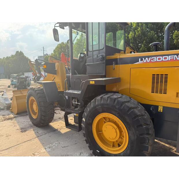 2024 اكس سي ام جي LW300FN-43508453