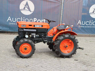 Image for TRACTORS KUBOTA B7000