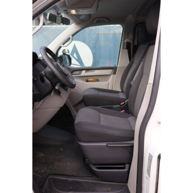 2017 Volkswagen Transporter TDI-43513285