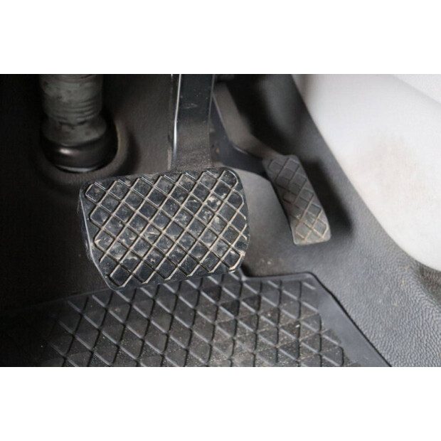 2017 Volkswagen Transporter TDI-43513288