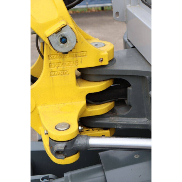 2018 نيوسون EZ28-43513421