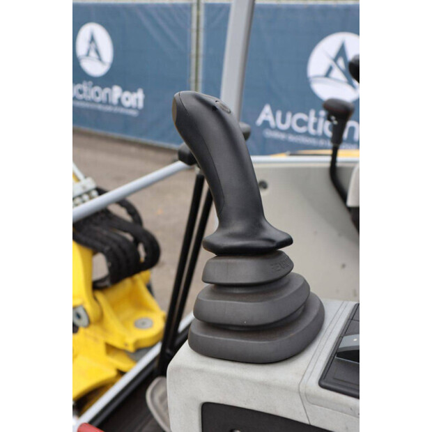 2018 نيوسون EZ28-43513440