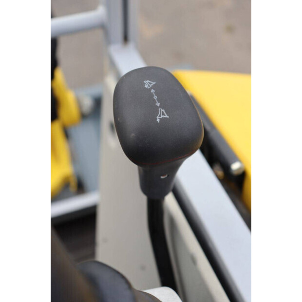 2018 نيوسون EZ28-43513445