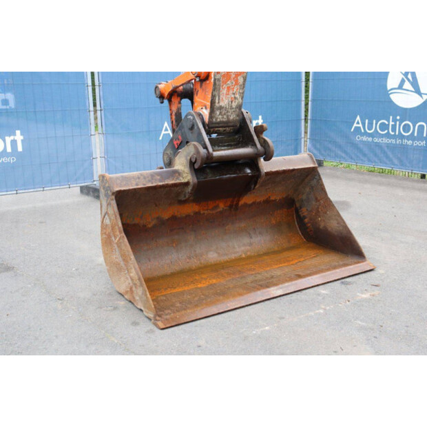 2010 هيتاشى ZX170W-3-43513842