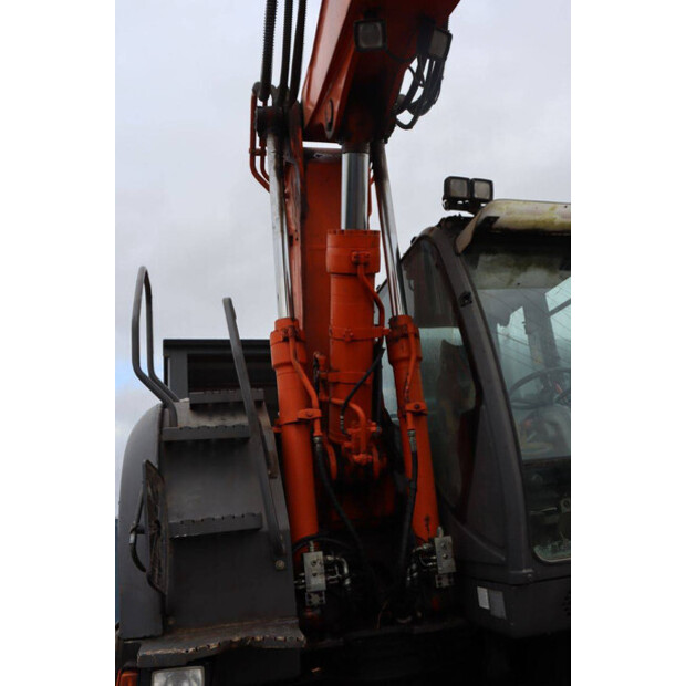 2010 هيتاشى ZX170W-3-43513851