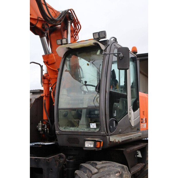 2010 هيتاشى ZX170W-3-43513858