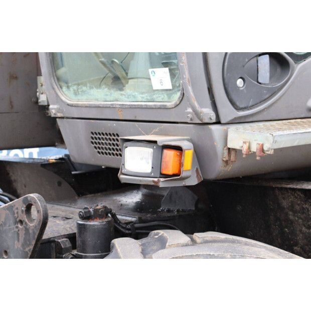 2010 هيتاشى ZX170W-3-43513862