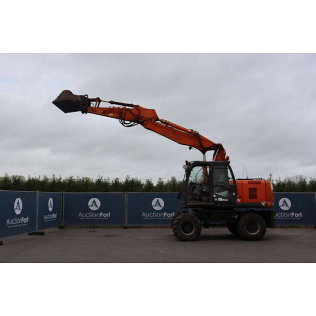 2010 هيتاشى ZX170W-3-43513891